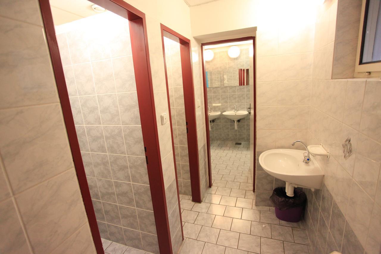 Hostel Sinkule Prag Exteriör bild